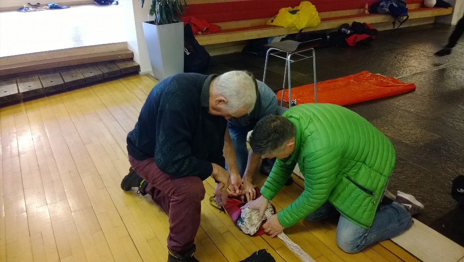 Many hands make light work!